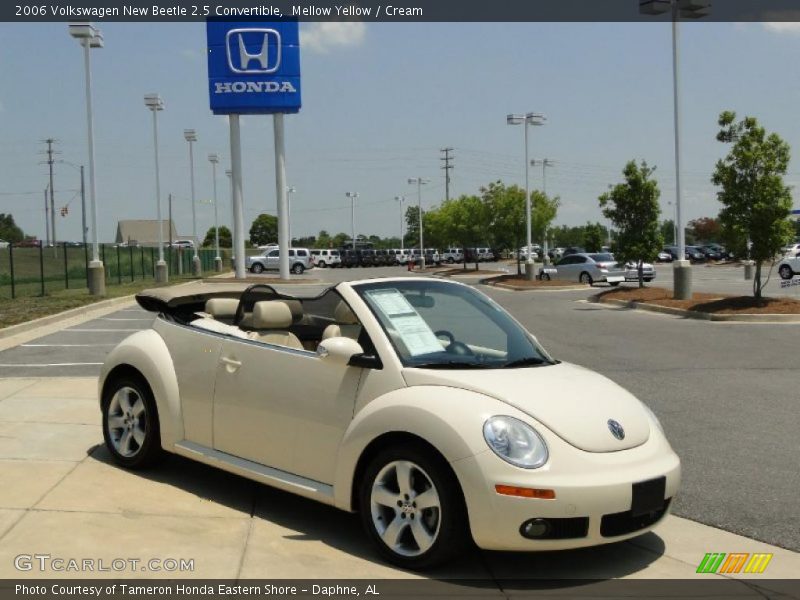 Mellow Yellow / Cream 2006 Volkswagen New Beetle 2.5 Convertible