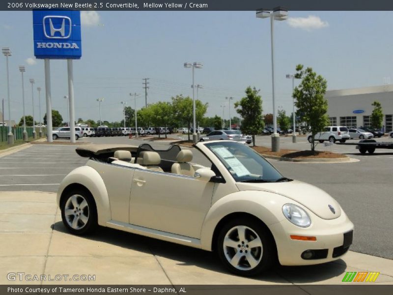 Mellow Yellow / Cream 2006 Volkswagen New Beetle 2.5 Convertible