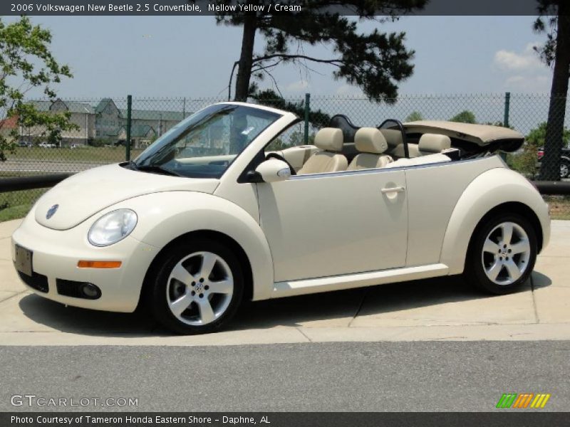 Mellow Yellow / Cream 2006 Volkswagen New Beetle 2.5 Convertible