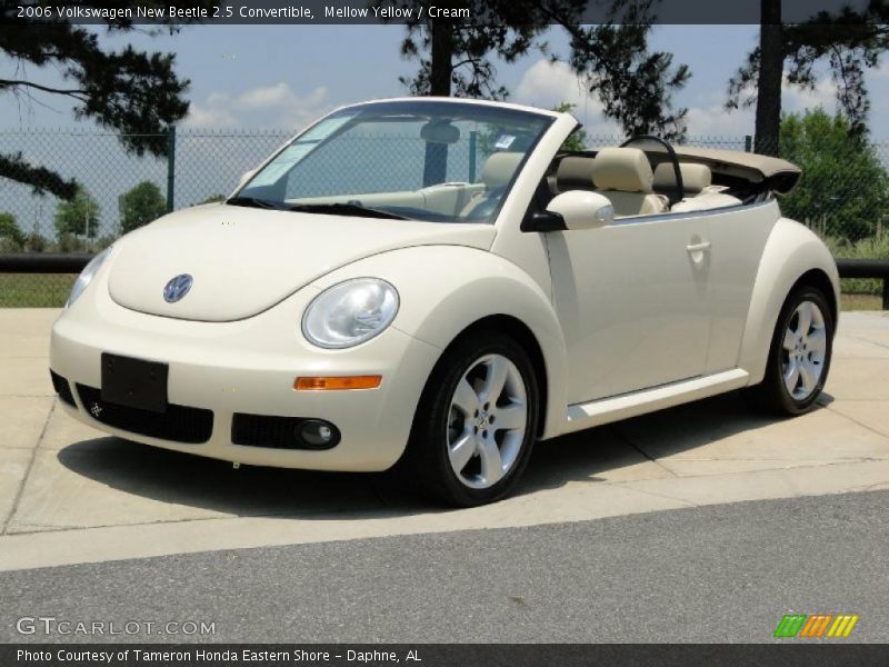 Mellow Yellow / Cream 2006 Volkswagen New Beetle 2.5 Convertible