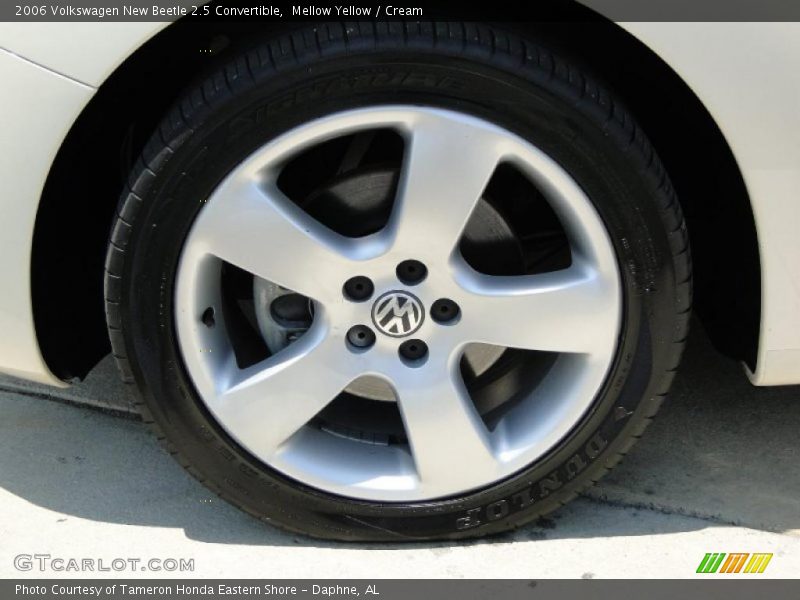 Mellow Yellow / Cream 2006 Volkswagen New Beetle 2.5 Convertible