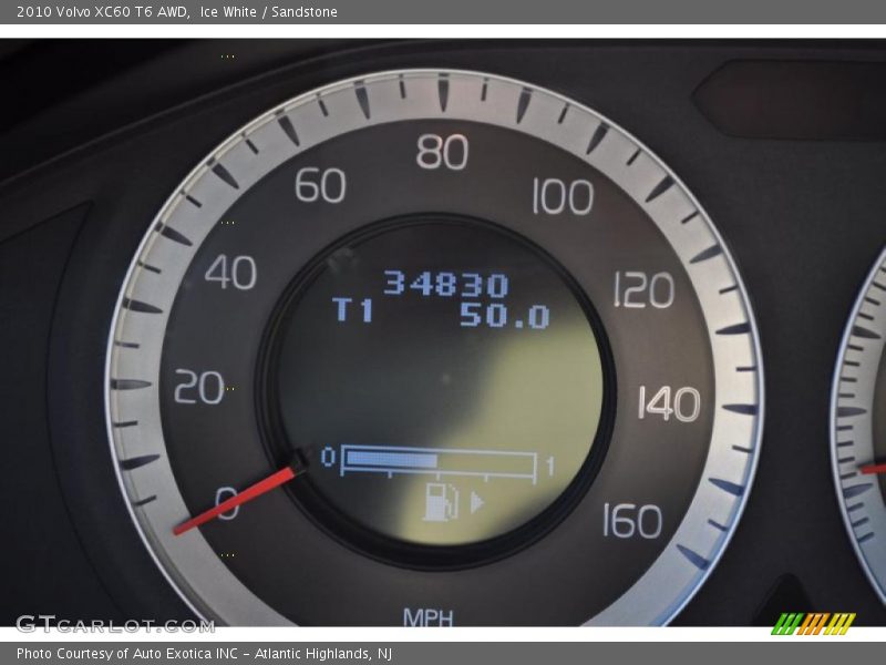 Ice White / Sandstone 2010 Volvo XC60 T6 AWD