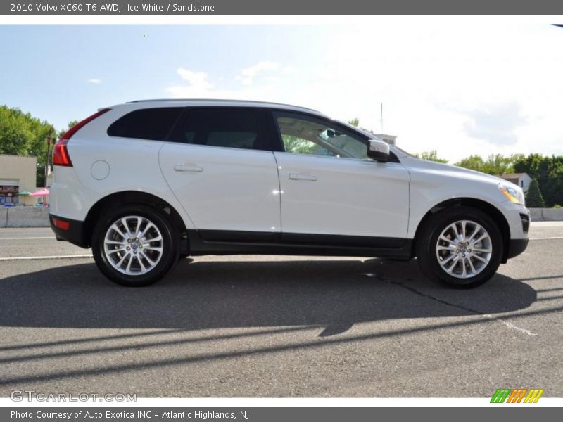 Ice White / Sandstone 2010 Volvo XC60 T6 AWD
