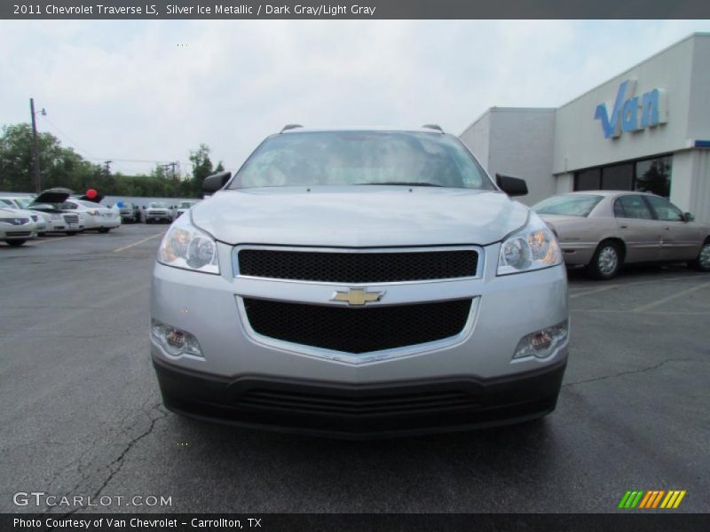 Silver Ice Metallic / Dark Gray/Light Gray 2011 Chevrolet Traverse LS