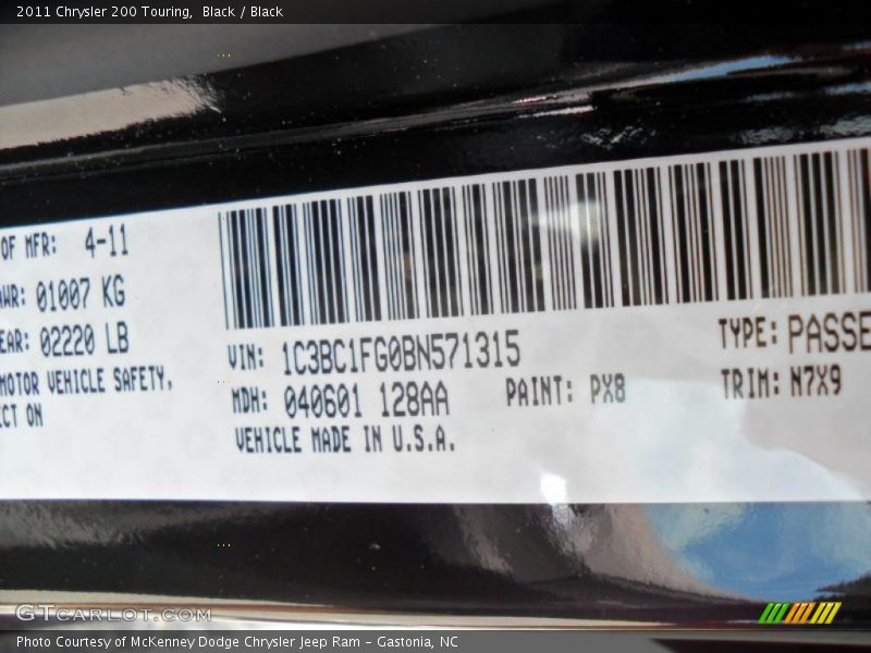 Black / Black 2011 Chrysler 200 Touring