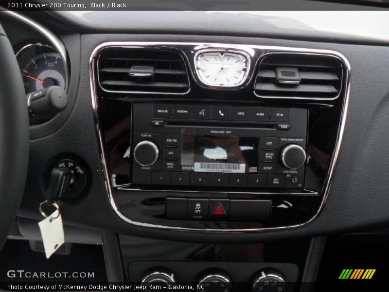 Black / Black 2011 Chrysler 200 Touring
