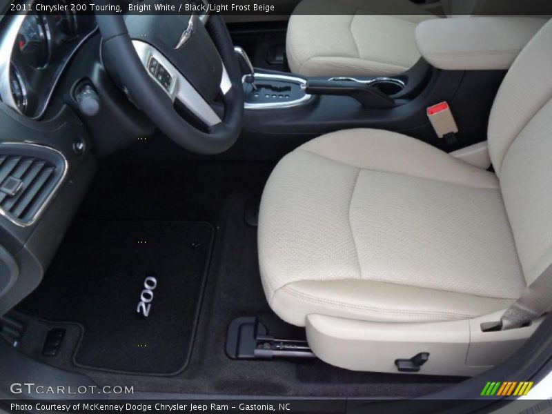Bright White / Black/Light Frost Beige 2011 Chrysler 200 Touring
