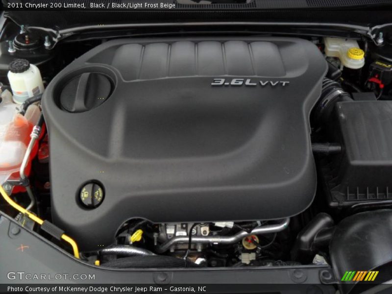 Black / Black/Light Frost Beige 2011 Chrysler 200 Limited