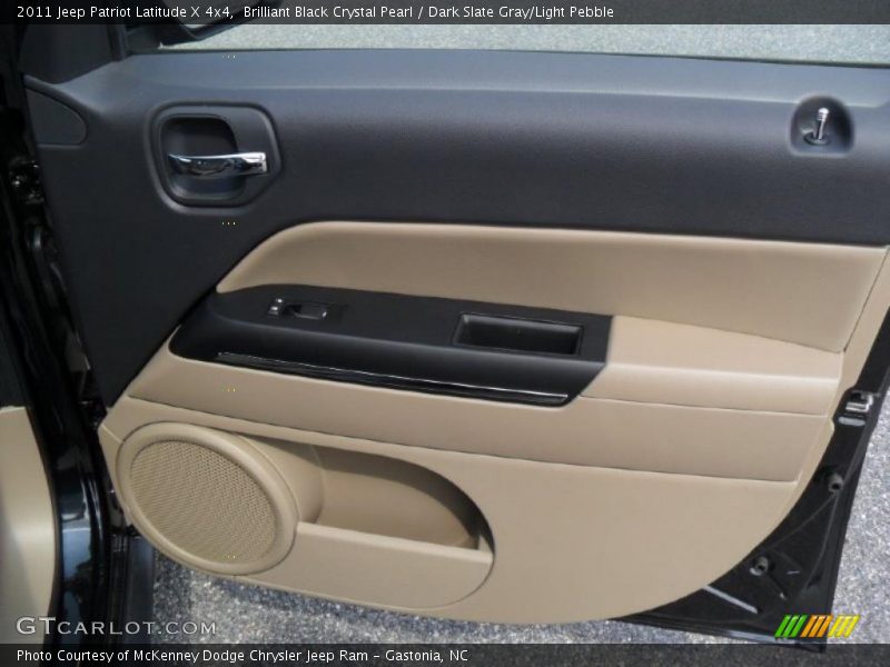 Brilliant Black Crystal Pearl / Dark Slate Gray/Light Pebble 2011 Jeep Patriot Latitude X 4x4