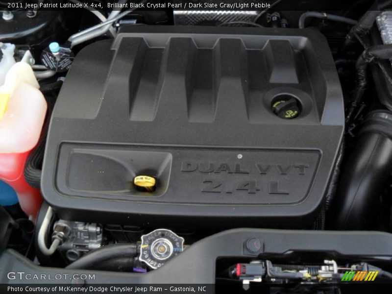 Brilliant Black Crystal Pearl / Dark Slate Gray/Light Pebble 2011 Jeep Patriot Latitude X 4x4