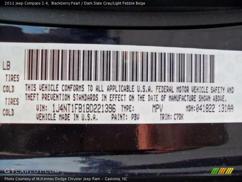 Blackberry Pearl / Dark Slate Gray/Light Pebble Beige 2011 Jeep Compass 2.4