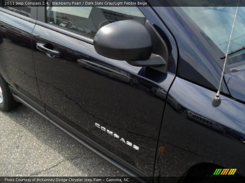 Blackberry Pearl / Dark Slate Gray/Light Pebble Beige 2011 Jeep Compass 2.4
