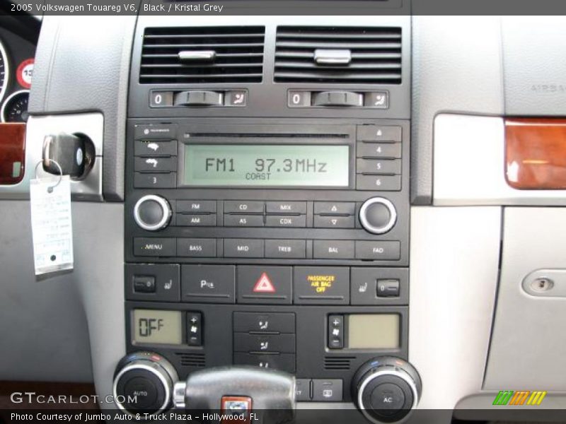 Black / Kristal Grey 2005 Volkswagen Touareg V6