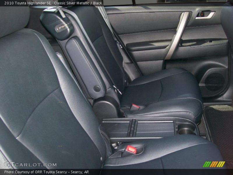 Classic Silver Metallic / Black 2010 Toyota Highlander SE