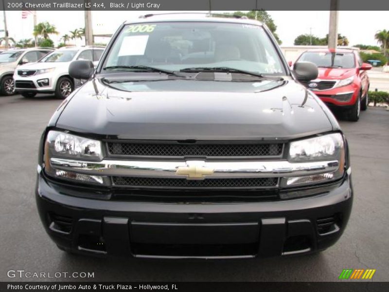 Black / Light Gray 2006 Chevrolet TrailBlazer LS 4x4