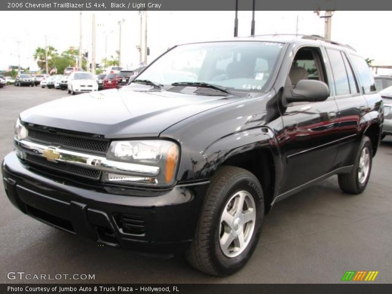 Black / Light Gray 2006 Chevrolet TrailBlazer LS 4x4