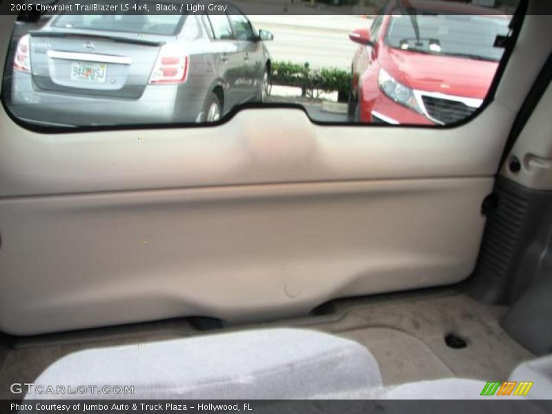 Black / Light Gray 2006 Chevrolet TrailBlazer LS 4x4