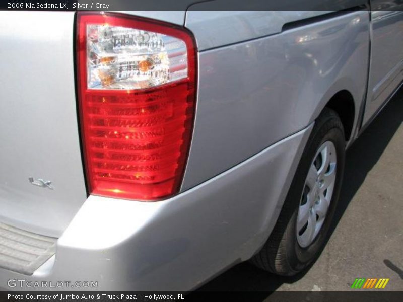 Silver / Gray 2006 Kia Sedona LX