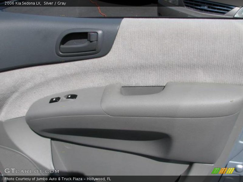 Silver / Gray 2006 Kia Sedona LX