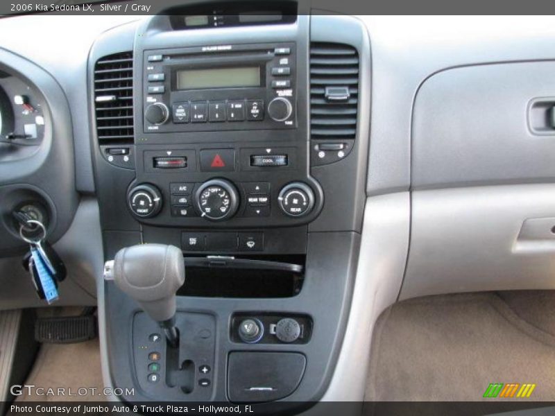 Silver / Gray 2006 Kia Sedona LX