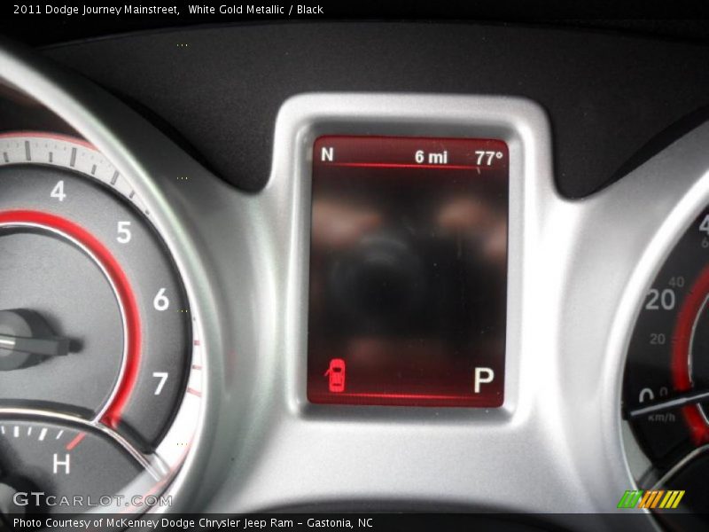 White Gold Metallic / Black 2011 Dodge Journey Mainstreet