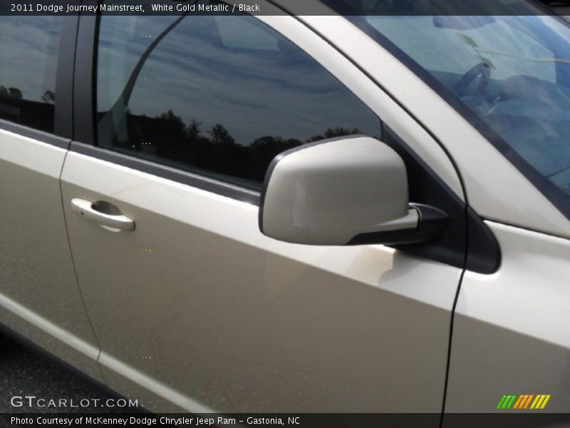 White Gold Metallic / Black 2011 Dodge Journey Mainstreet
