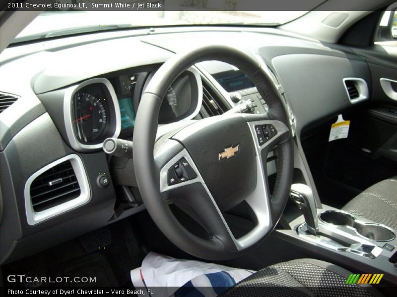 Summit White / Jet Black 2011 Chevrolet Equinox LT