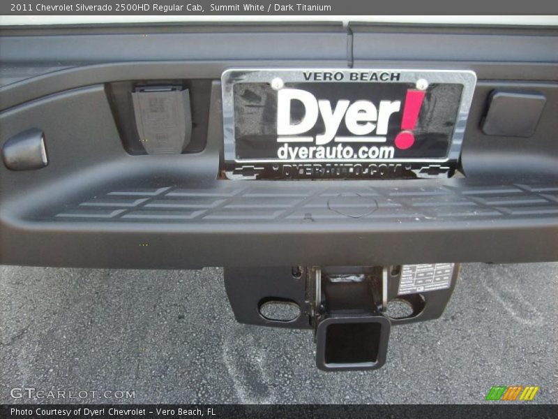 Summit White / Dark Titanium 2011 Chevrolet Silverado 2500HD Regular Cab