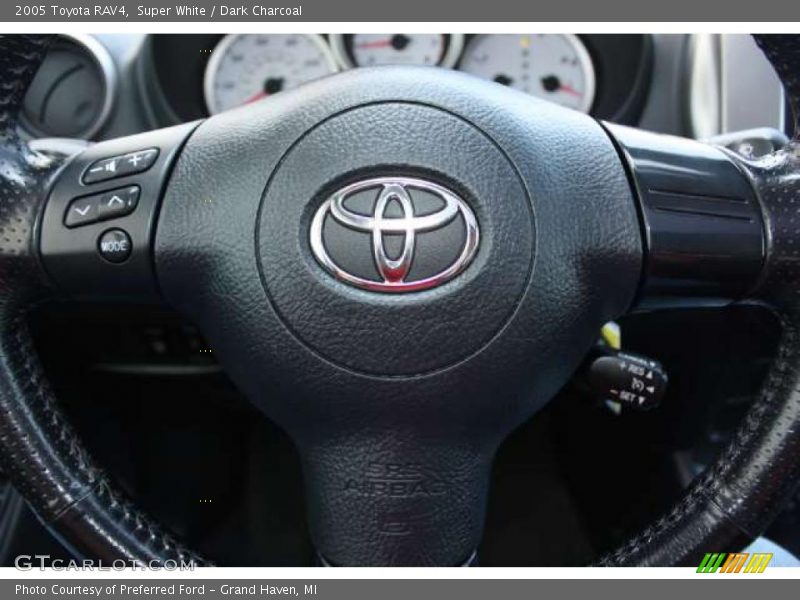 Super White / Dark Charcoal 2005 Toyota RAV4