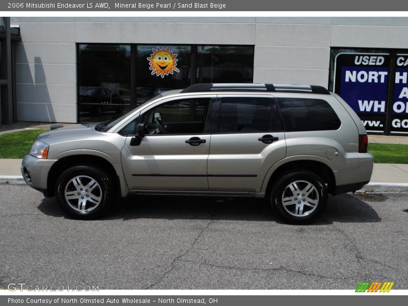 Mineral Beige Pearl / Sand Blast Beige 2006 Mitsubishi Endeavor LS AWD