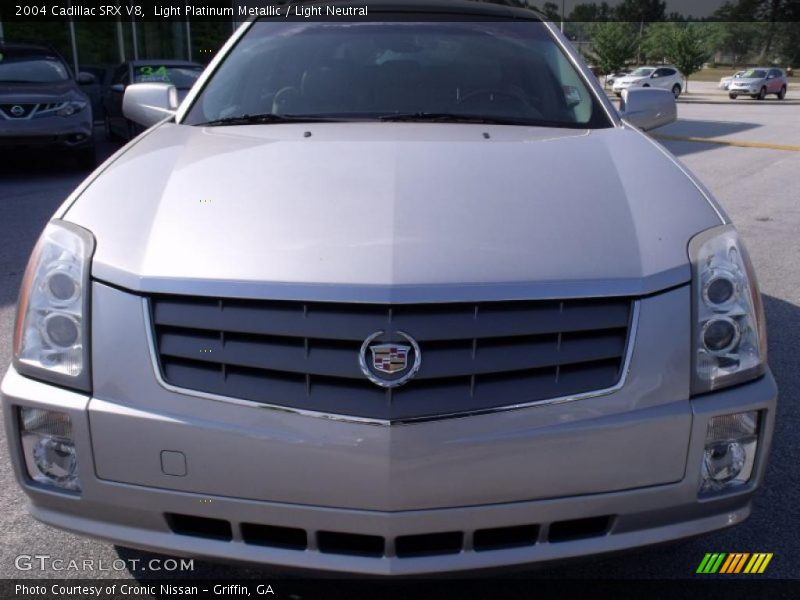 Light Platinum Metallic / Light Neutral 2004 Cadillac SRX V8