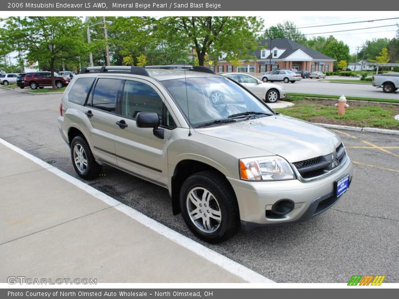 Front 3/4 View of 2006 Endeavor LS AWD