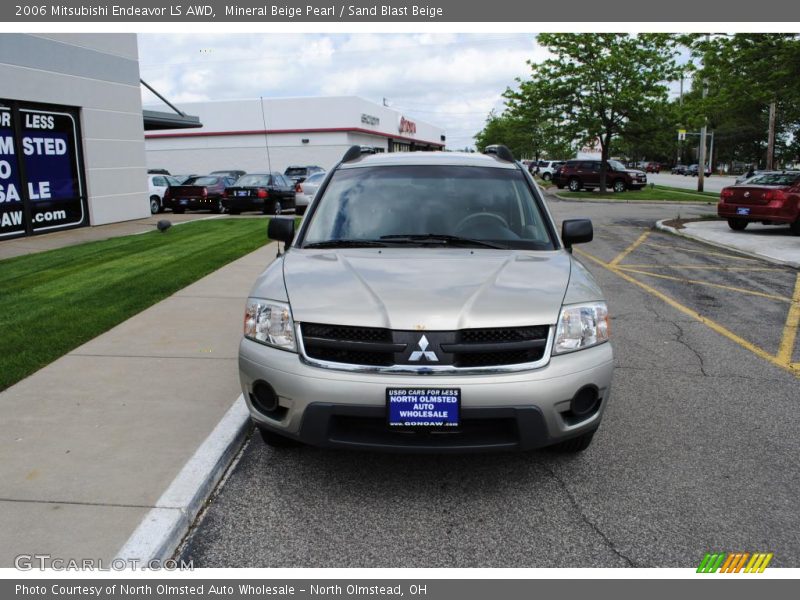 Mineral Beige Pearl / Sand Blast Beige 2006 Mitsubishi Endeavor LS AWD