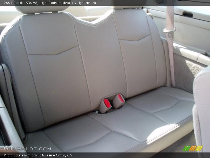 Light Platinum Metallic / Light Neutral 2004 Cadillac SRX V8