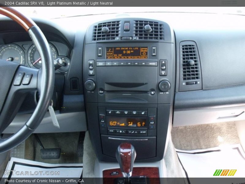 Light Platinum Metallic / Light Neutral 2004 Cadillac SRX V8
