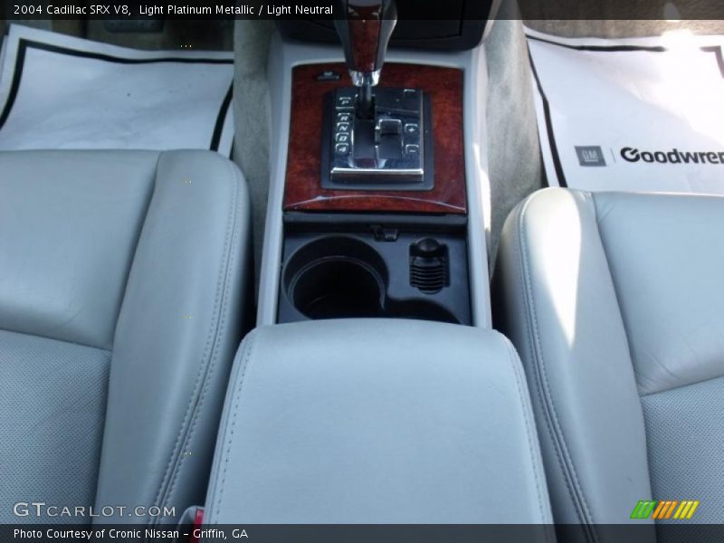 Light Platinum Metallic / Light Neutral 2004 Cadillac SRX V8