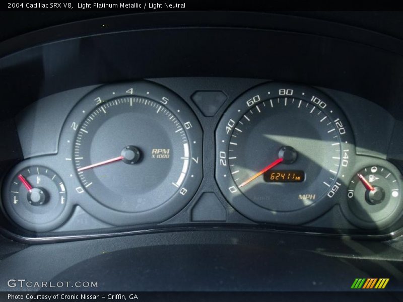 Light Platinum Metallic / Light Neutral 2004 Cadillac SRX V8