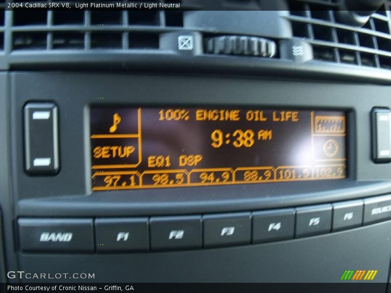 Light Platinum Metallic / Light Neutral 2004 Cadillac SRX V8