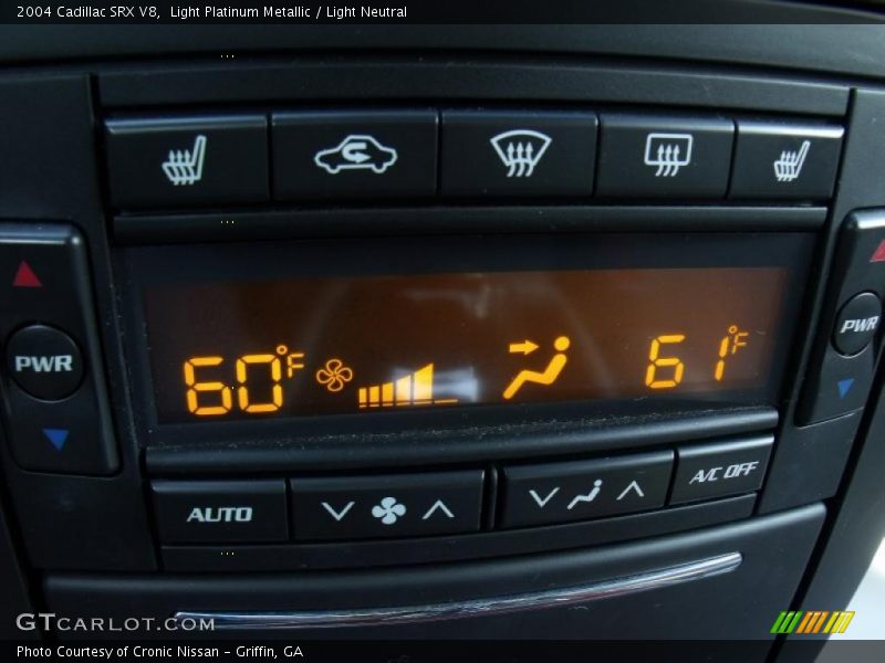 Light Platinum Metallic / Light Neutral 2004 Cadillac SRX V8