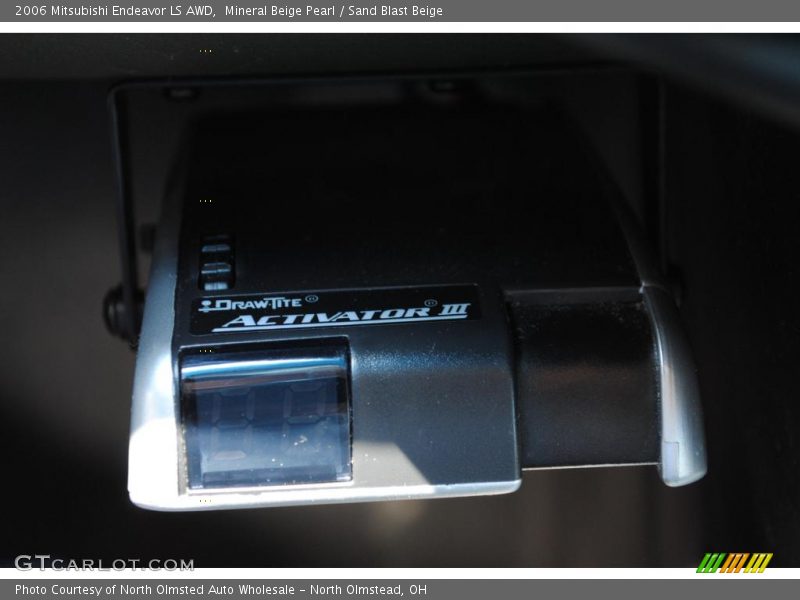 Mineral Beige Pearl / Sand Blast Beige 2006 Mitsubishi Endeavor LS AWD