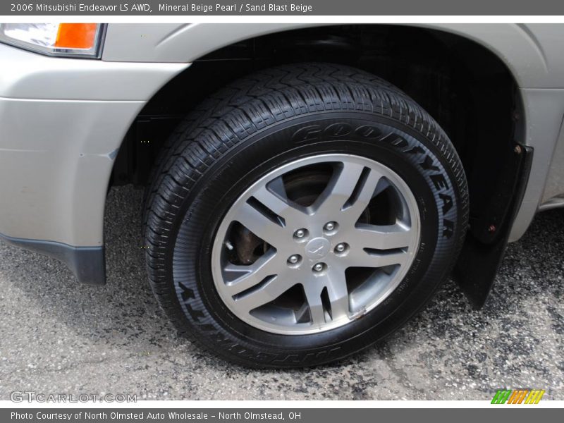  2006 Endeavor LS AWD Wheel