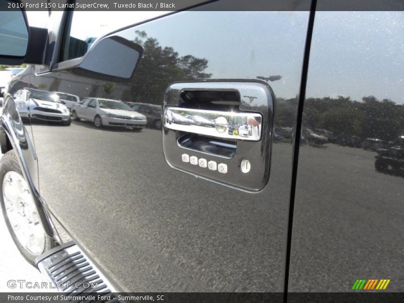 Tuxedo Black / Black 2010 Ford F150 Lariat SuperCrew