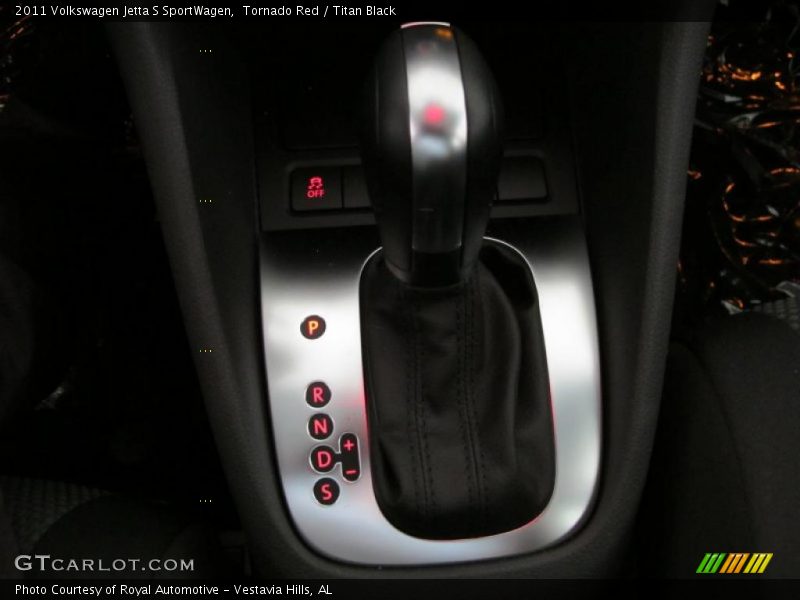 Tornado Red / Titan Black 2011 Volkswagen Jetta S SportWagen