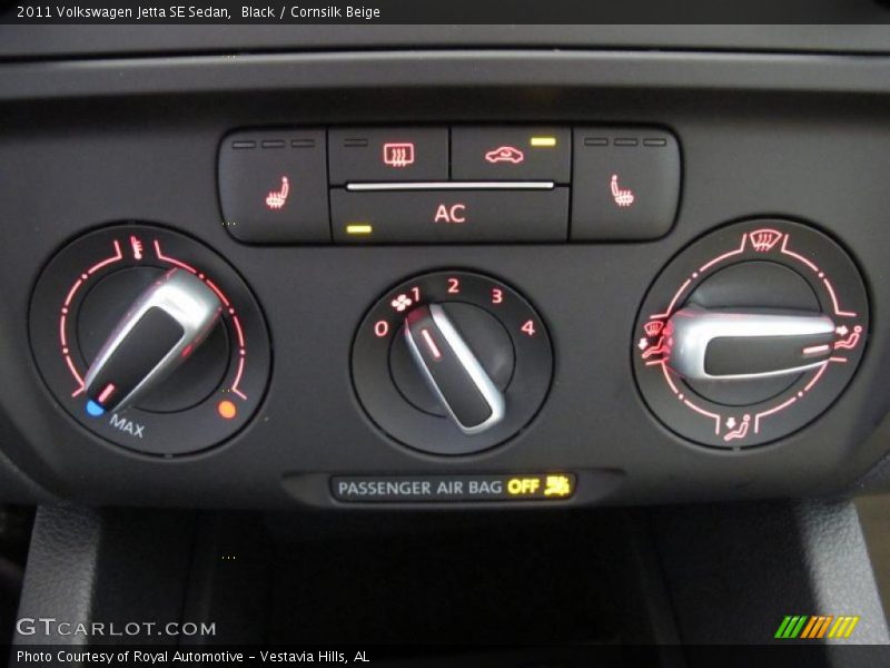 Controls of 2011 Jetta SE Sedan