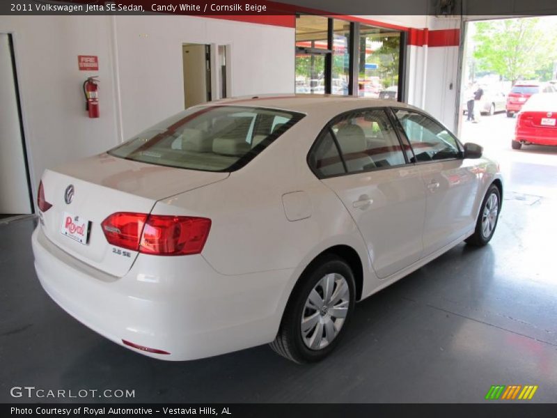 Candy White / Cornsilk Beige 2011 Volkswagen Jetta SE Sedan