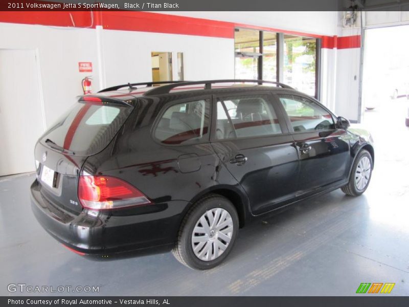 Black / Titan Black 2011 Volkswagen Jetta S SportWagen