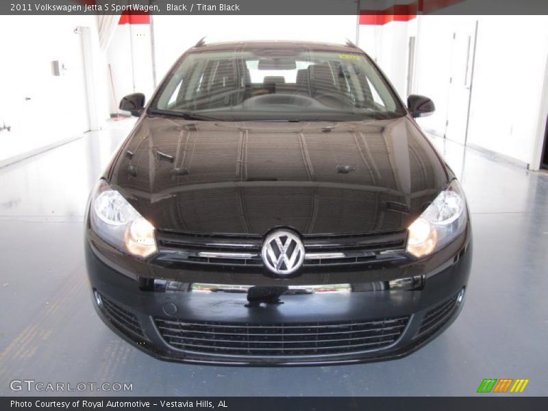 Black / Titan Black 2011 Volkswagen Jetta S SportWagen