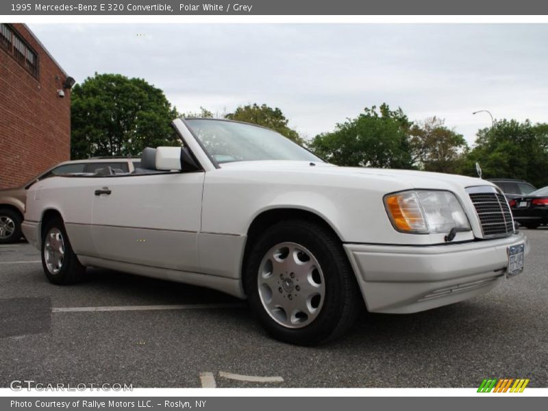 Front 3/4 View of 1995 E 320 Convertible