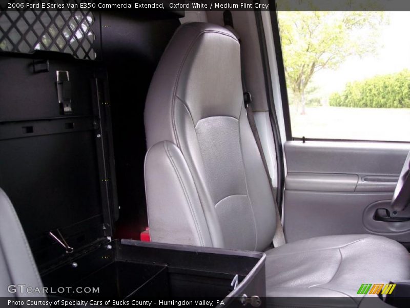 Oxford White / Medium Flint Grey 2006 Ford E Series Van E350 Commercial Extended