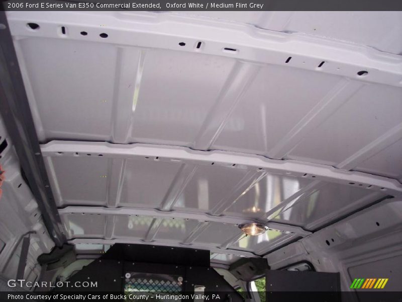 Oxford White / Medium Flint Grey 2006 Ford E Series Van E350 Commercial Extended